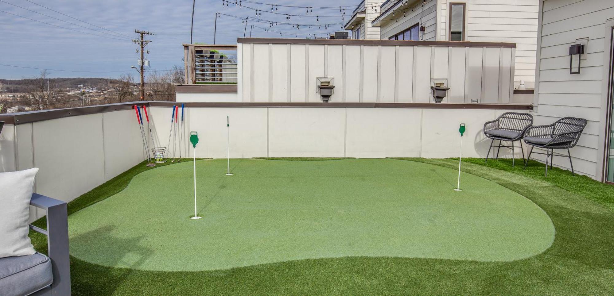 Whiskey House With Rooftop Golf, City Views! 8Min To Downtown! Sleeps 9! Nashville Dış mekan fotoğraf